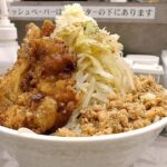 【デカ盛り】二郎系ラーメン＋唐揚げ！？超人気店の仕込みからランチのラッシュに密着！｜[表裏 高田馬場店]｜Extra-Large Ramen in Tokyo street food