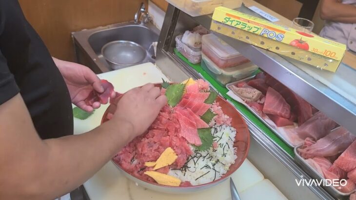 仕込み&デカ盛り❗チャレンジまぐろ丼6kgw越え味噌汁いれたら6.5kg