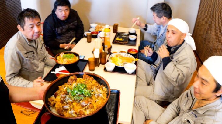 驚愕のデカ盛りかつ丼！普通じゃ食べきれない量を軽くペロリの働く男達のとんかつ食堂めし丨Katsudon – Japanese Street Food