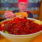 【激辛】【大食い】超激辛の鬼増しデカ盛りラーメン完食チャレンジ‼️【MAX鈴木】